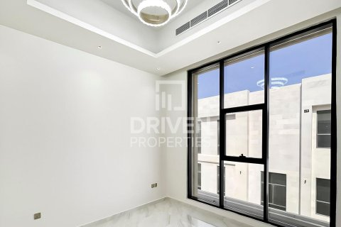 Villa in Mushrif Park, Dubai, UAE 7 bedrooms, 604 sq.m. № 684338 - photo 17