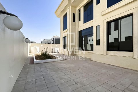 Villa in Mushrif Park, Dubai, UAE 7 bedrooms, 604 sq.m. № 684338 - photo 6