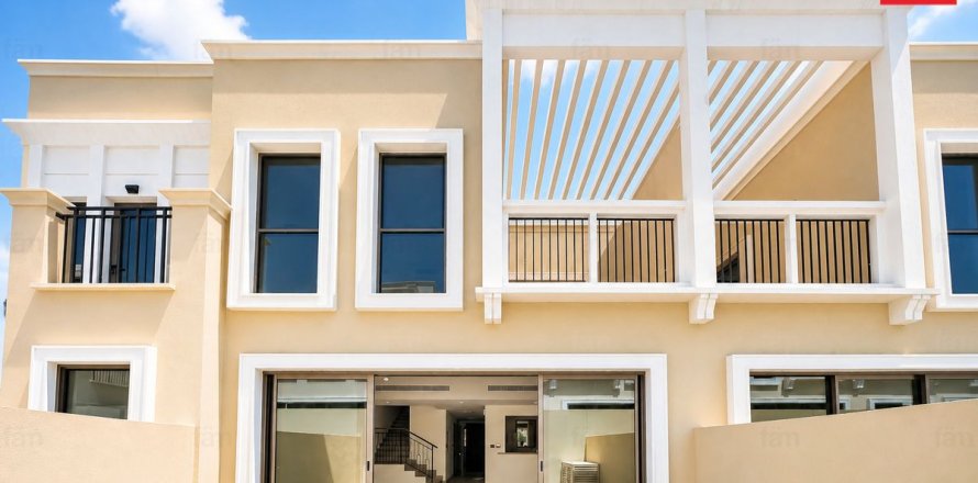 Casa urbana em Dubai, EAU 4 quartos, 144 m2 № 754825