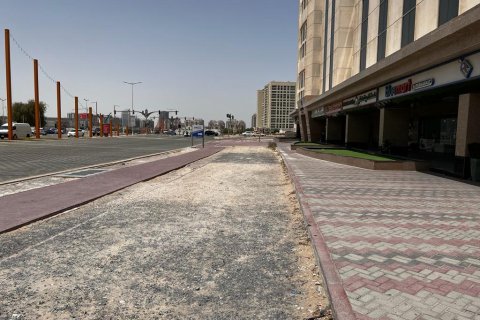Motor City, Dubai, UAE의 판매용 상업용 부동산 침실 999개, 166제곱미터 번호 648794 - 사진 2