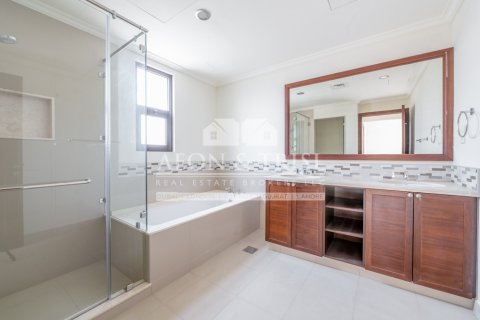 Villa te koop in Arabian Ranches 2, Dubai, VAE 5 slaapkamers, 693 vr.m., nr 648791 - foto 3
