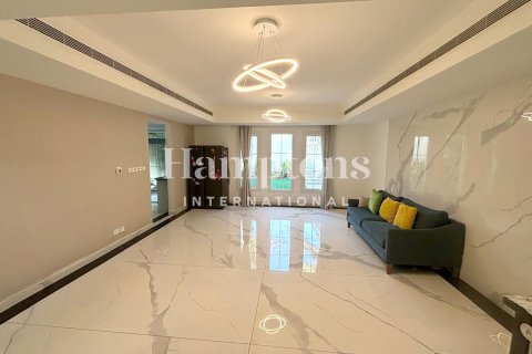 Kaupunkipientalo The Springs, Dubai, Arabiemiraatit 3 makuuhuonetta, 214.34022742 m2 № 651478 - kuva 15