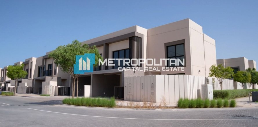 Városi lakóépület itt: Yas Island, Abu Dhabi, EAE, 3 hálószoba, 388 m², azonosító: 679287