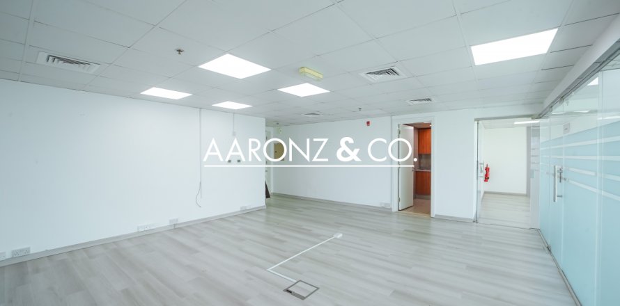 Kantoor in Jumeirah Lake Towers, Dubai, VAE 123 vr.m. nr 679577