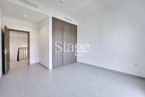 Kaupunkipientalo Dubai Land, Dubai, Arabiemiraatit 3 makuuhuonetta, 161 m2 № 659355 - kuva 3