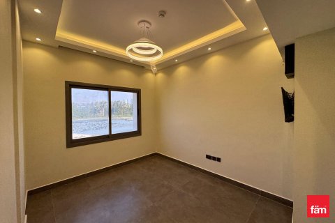 Villa in Dubai, UAE 4 bedrooms, 120.2 sq.m. № 713003 - photo 2
