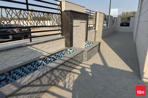 Villa in Dubai, UAE 4 bedrooms, 120.2 sq.m. № 713003 - photo 11