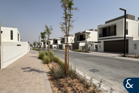 Villa para arrendamento em Al Furjan, Dubai, EAU 4 quartos, 347 m2 № 668285 - foto 1