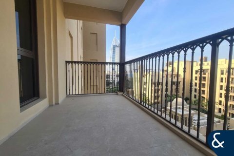 Apartman u Umm Suqeim, Dubai, UAE 2 spavaćih soba, 126 m2 Br. 668280 - fotografija 4