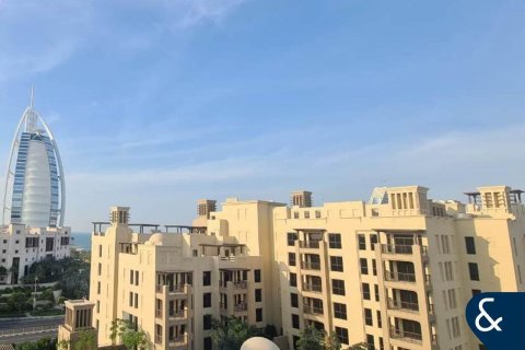 Apartman u Umm Suqeim, Dubai, UAE 2 spavaćih soba, 126 m2 Br. 668280 - fotografija 27