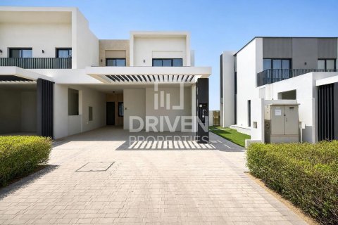 Üürile anda villa asukohaga Dubai South (Dubai World Central), Dubai, AÜE: 4 magamistoaga, 238.11 m² Nr 759629 - pilt 2