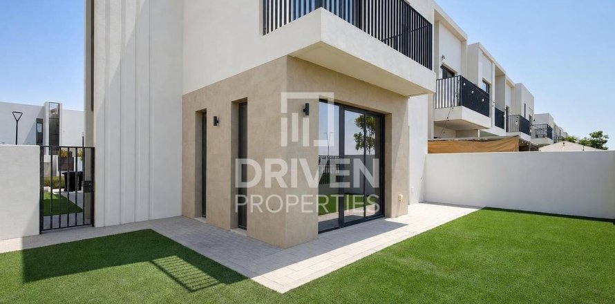 Villa asukohaga Dubai South (Dubai World Central), Dubai, AÜE: 4 magamistoaga, 238.11 m² Nr 759629