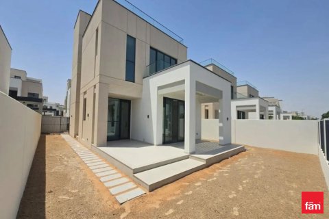 Villa in Dubai, UAE 3 bedrooms, 418.4 sq.m. № 647678 - photo 1
