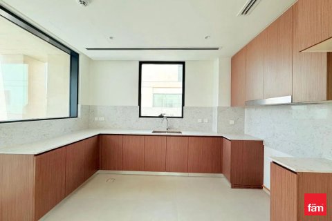 Villa in Dubai, UAE 3 bedrooms, 418.4 sq.m. № 647678 - photo 9