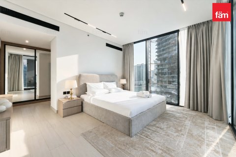 Apartmen di Business Bay, Dubai, UAE 2 bilik tidur, 123.6 meter persegi № 766577 - foto 11
