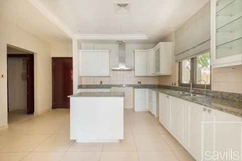 Vila di Palm Jumeirah, Dubai, UEA 6 kamar tidur, 1367.44 m2 nomor 747105 - foto 5