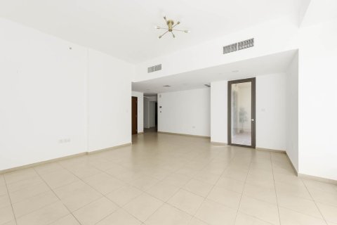 Apartman u Jumeirah Beach Residence, Dubai, UAE 2 spavaćih soba, 107.35 m2 Br. 749124 - fotografija 5