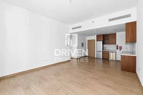 Снять в аренду квартиру в Джумейра, Дубай, ОАЭ 1 спальня, 74.69м2, № 756896 - фото 2