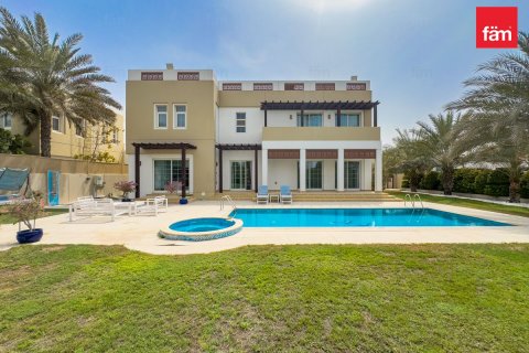Dubai、UAE にあるヴィラ販売中 5ベッドルーム、978.3 m2、No633761 - 写真 1