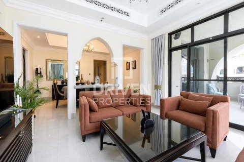Apartman u Downtown Dubai (Downtown Burj Dubai), UAE 2 spavaćih soba, 143.81 m2 Br. 745952 - fotografija 3