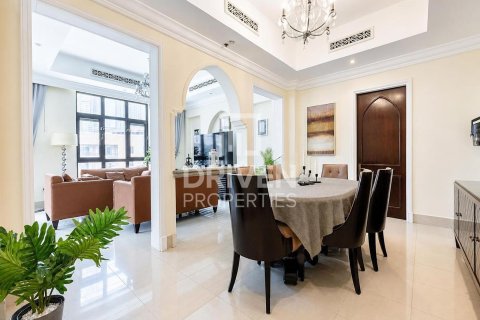 Apartman u Downtown Dubai (Downtown Burj Dubai), UAE 2 spavaćih soba, 143.81 m2 Br. 745952 - fotografija 14