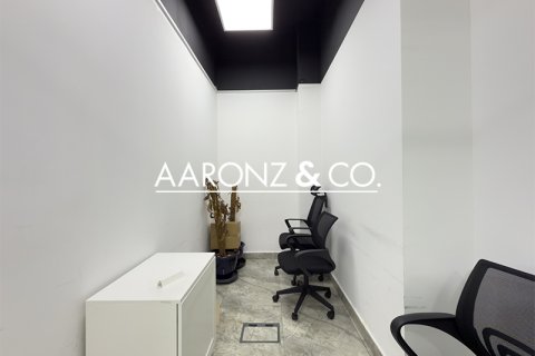 Oficina en alquiler en Business Bay, Dubai, EAU 104.7 m2 № 670598 - foto 7