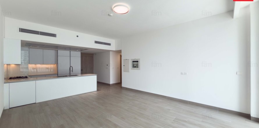 Apartment in Dubai, UAE 3 bedrooms, 125 sq.m. № 699940