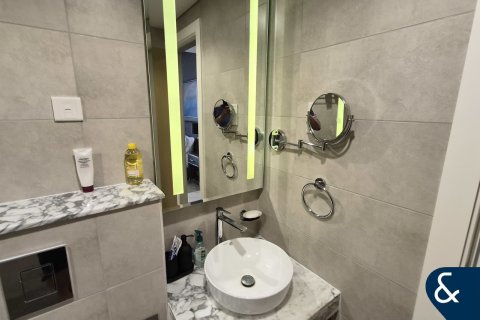 Lägenhet till försäljning i Sheikh Zayed Road, Dubai, UAE 3 sovrum, 158 kvm Nr. 688933 - fotografi 18