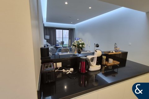 Lägenhet till försäljning i Sheikh Zayed Road, Dubai, UAE 3 sovrum, 158 kvm Nr. 688933 - fotografi 9