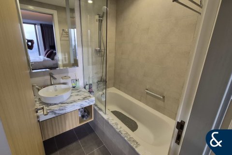 Lägenhet till försäljning i Sheikh Zayed Road, Dubai, UAE 3 sovrum, 158 kvm Nr. 688933 - fotografi 15