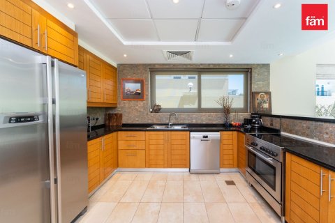 Вилла Jumeirah Park, Дубай, БАӘ-да 4 жатын бөлмелер, 513.6 м² № 715351 - фото 10