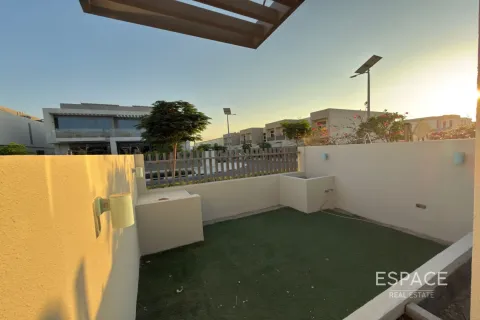 Al Furjan, Dubai, UAE의 임대용 빌라 침실 4개, 179제곱미터 번호 661163 - 사진 14