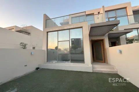 Al Furjan, Dubai, UAE의 임대용 빌라 침실 4개, 179제곱미터 번호 661163 - 사진 6