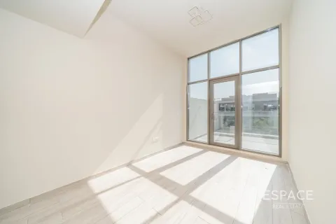 Vilă de închiriat în Al Furjan, Dubai, EAU 4 dormitoare, 152 mp.  №661162 - poză 10