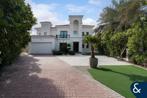 Vila v Jumeirah Islands, Dubai, SAE 5 spální, 1139 m2 č. 688845 - Fotografia 2