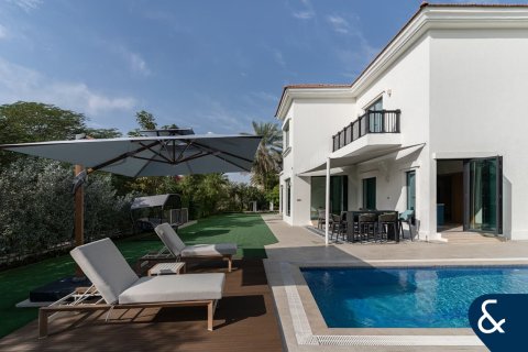 Vila v Jumeirah Islands, Dubai, SAE 5 spální, 1139 m2 č. 688845 - Fotografia 24