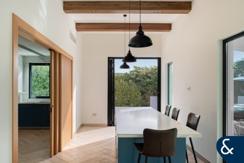 Vila v Jumeirah Islands, Dubai, SAE 5 spální, 1139 m2 č. 688845 - Fotografia 8