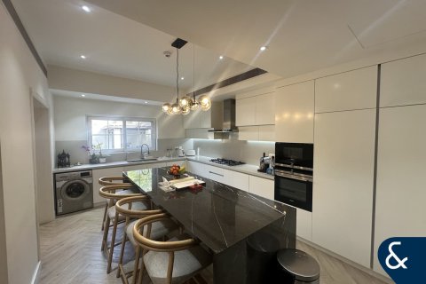 Vila v Arabian Ranches, Dubai, SAE 5 spální, 409 m2 č. 688841 - Fotografia 14