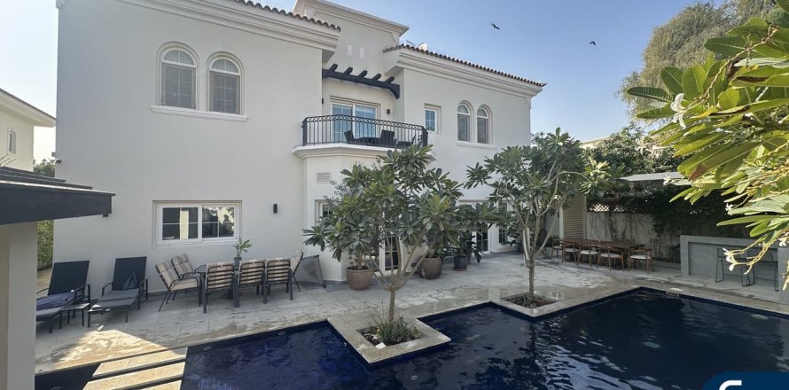 Vila v Arabian Ranches, Dubai, SAE 5 spální, 409 m2 č. 688841