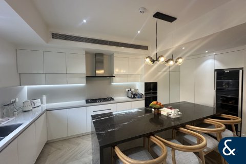 Vila v Arabian Ranches, Dubai, SAE 5 spální, 409 m2 č. 688841 - Fotografia 3