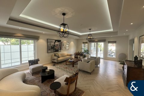 Vila v Arabian Ranches, Dubai, SAE 5 spální, 409 m2 č. 688841 - Fotografia 2