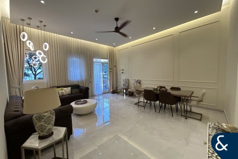 Apartament në Motor City, Dubai, Emiratet e Bashkuara Arabe 3 dhoma gjumi, 198 m2. № 688843 - Foto 1