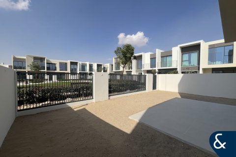 Radový dom v The Valley, Dubai, SAE 4 spálne, 258 m2 č. 688844 - Fotografia 15