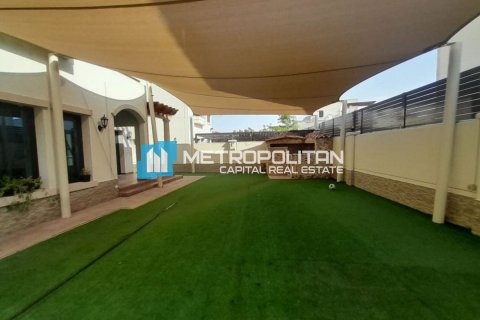 Vila v Abu Dhabi, SAE 5 spální, 351.8 m2 č. 659845 - Fotografia 3