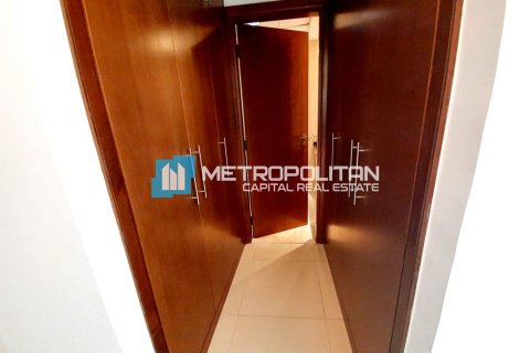 Vila v Abu Dhabi, SAE 5 spální, 351.8 m2 č. 659845 - Fotografia 17