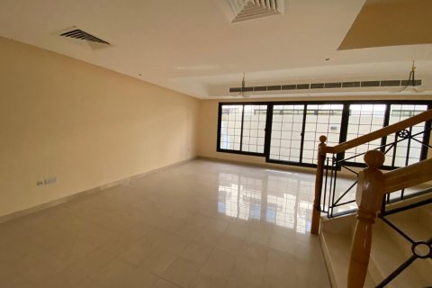 Mirdif, Dubai, UAE의 임대용 타운하우스 침실 3개, 255.48제곱미터 번호 764329 - 사진 4