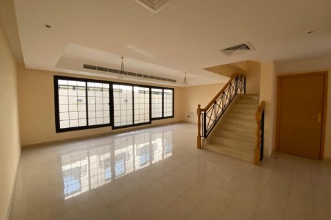 Mirdif, Dubai, UAE의 임대용 타운하우스 침실 3개, 255.48제곱미터 번호 764329 - 사진 5
