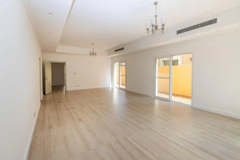 Dubai Silicon Oasis, Dubai, BAE’de kiralık villa 4 yatak odası, 288 m&sup2; No 764327 - fotoğraf 1