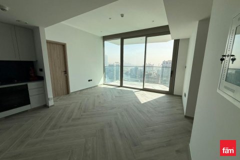Apartmen di Business Bay, Dubai, UAE 2 bilik tidur, 87.9 meter persegi № 689509 - foto 4