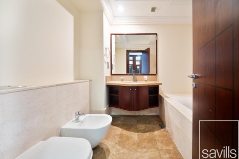 Palm Jumeirah, Dubai, UAE의 판매용 아파트 침실 2개, 233제곱미터 번호 638034 - 사진 12